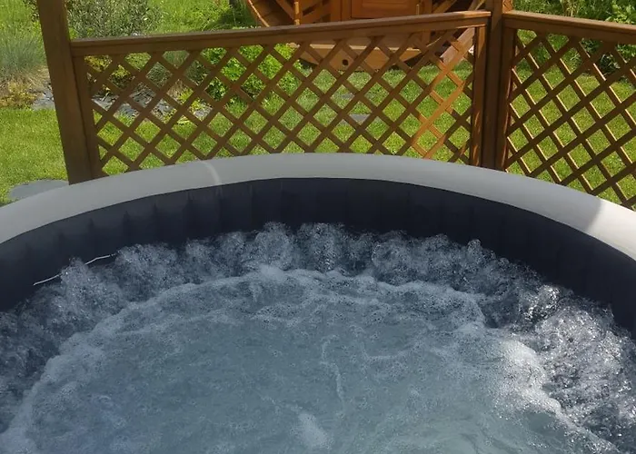 Tiny Balneo Proche Des Plages Du Debarquement Longraye